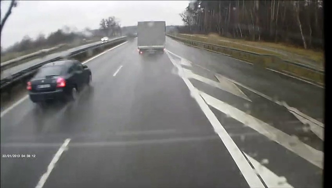 Il détruit sa McLaren 650s en roulant comme un amateur par temps de pluie !