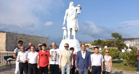 Sinop'ta Diyojen Heykelinin Kaldırılması İçin Eylem Yaptılar