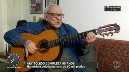 Humorista Ary Toledo completa 80 anos