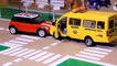 Et voiture des voitures dessin animé pour de joie enfants jouets Entrainer les trains un camion duplo enfants lego accident