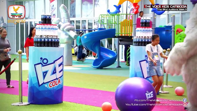 អុន ស្រីល័ក្ខ - ឧត្តរមានជ័យ (The Blind Audition Week 5 _ The Voice Kids Cambodia 2017)-FxEUdM2nYk4