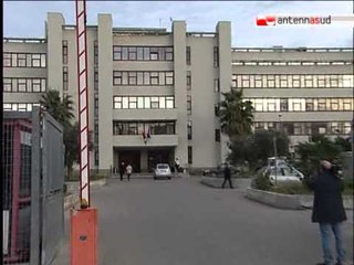 Descargar video: TG 12.10.12  Inchiesta sanità, la Regione Puglia non può costituirsi parte civile