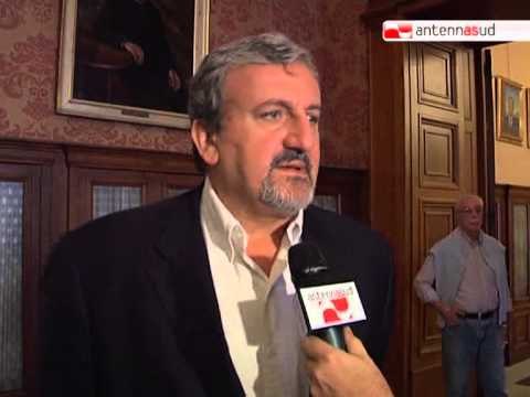 TG 22.10.12 Sull'Università del Salento è botta e risposta tra Emiliano e Mantovano