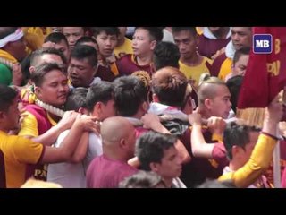 Procession of the Black Nazarene approaching Lawton going to Jones Bridge.