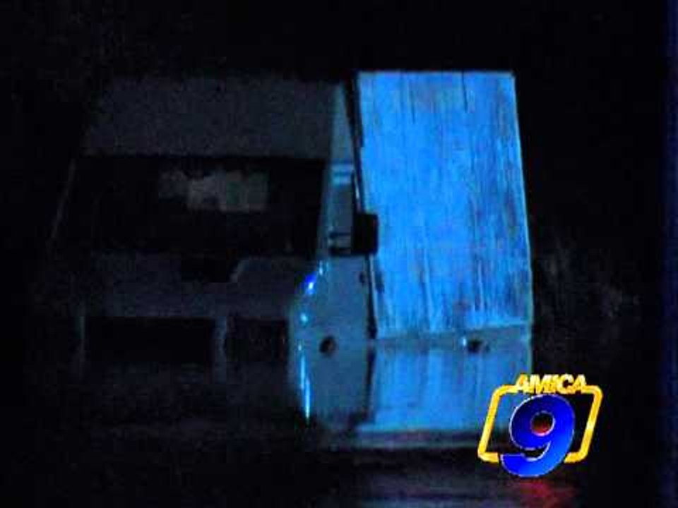 Barletta | Esonda il Ciappetta-Camaggio, via Callano completamente allagata