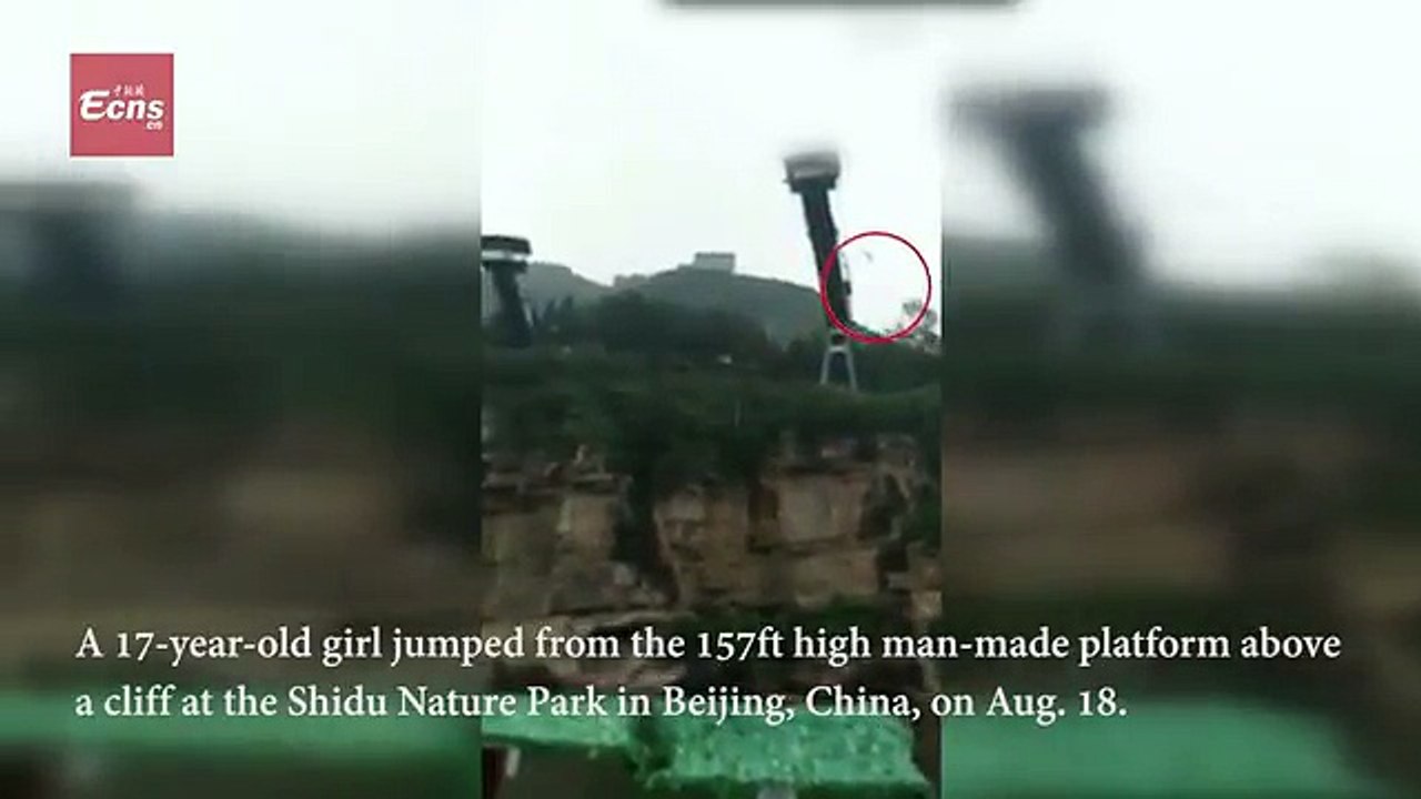 Lors d’un saut à l'élastique, les choses tournent mal et une jeune femme de 17 ans chute dans une rivière...