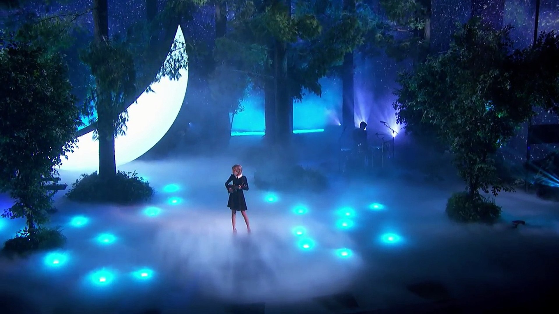 grace vanderwaal blue dress INTERVIEW: GRACE VANDERWAAL ON HER WHIRLWIND CHILD STARDOM