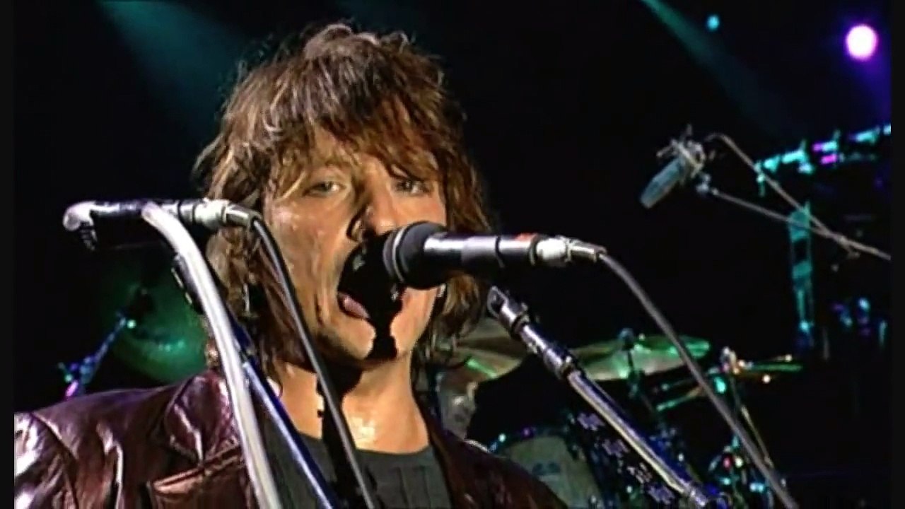 Bon Jovi - It's My Life (Live '00) [HD] (720p_30fps_H264-128kbit_AAC)