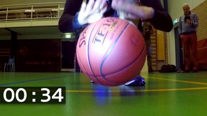 Guinness World Records - Il maggior numero di rimbalzi con pallone da pallacanestro