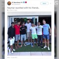 Les joueurs du Barça posent avec Neymar... et mettent leur direction en sacré pétard