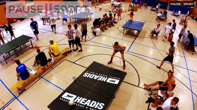 Un nouveau sport en provenance d'Allemagne m?le ping pong et football