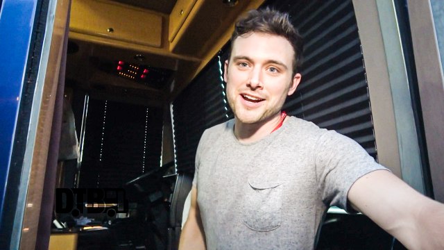 Ocean Park Standoff - BUS INVADERS Ep. 1183