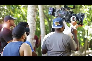 Musicologo grabando lo nuevo