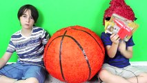 Un et un à un un à par par la famille amusement amusement dans laboratoire jouet ce qui est surprise scientifique basket hobbykidstv