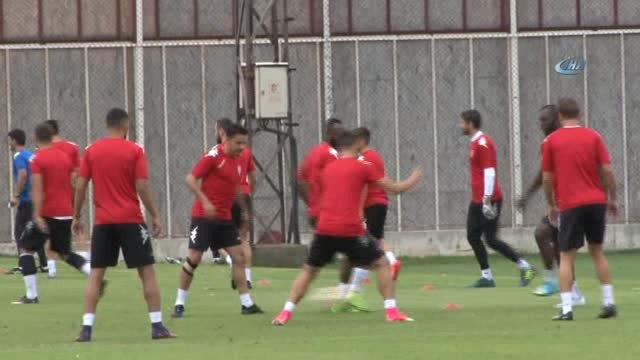 Samaras: Geçmişimi Geride Bıraktım