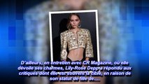 Lily-Rose Depp une posture très suggestive. Un appel du pied à Ash Stymest