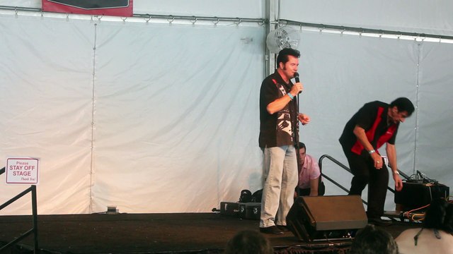 Glenn Bowles sings 'Way Down' Elvis Week 2017