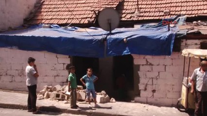 Gaziantep Taksi, Suriyelilerin Oturduğu Gecekonduya Girdi 6 Yaralı