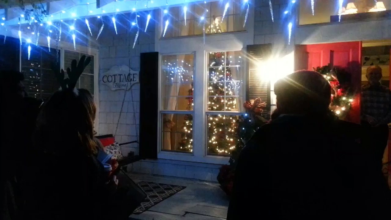 Holiday Caroling with Renewal by Andersen