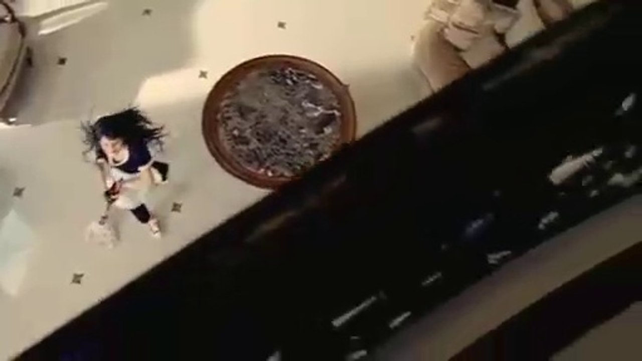 Selena Gomez - Tell Me Something I Don't Know (DVDRip)