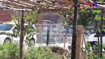 Sur’da Polis Ablukasında Yıkım