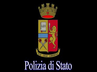 Guidonia, tenta di incendiare i furgoni di un'azienda ma rimane ustionato