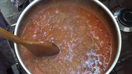 Komşuda Pişen Yemekler Kimsesizlerin Sofrasına Gidiyor