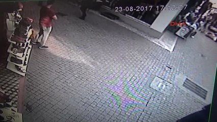 Zonguldak Polisten Kaçarken Uyuşturucuyu Rögara Attı