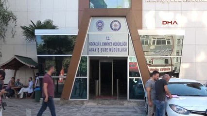 Kocaeli Evlerine Gelen Erkeklerin Paralarını Gasp Ettiler