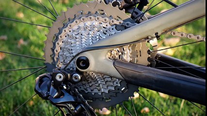 XT Di2 First Ride - Shimano's Less Unaffordable Electronic Drivetrain Bike Radar