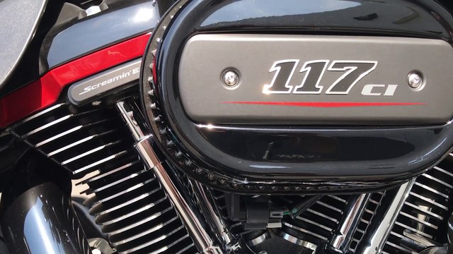 2018 Harley-Davidson CVO Road Glide - Walkaround Video