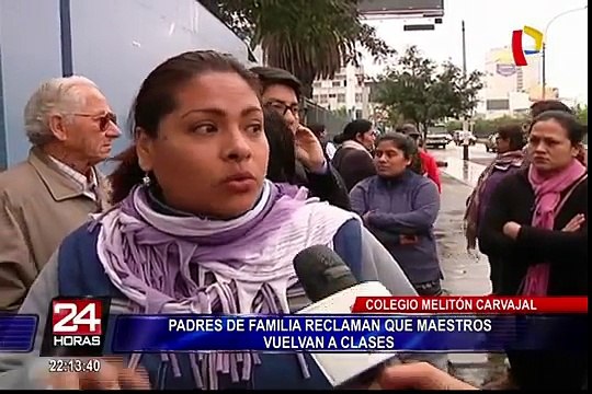 Huelguistas protestan contra docentes que reanudaron clases en colegio de Lince