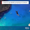 Ca vous dit de faire du Base Jump depuis cet endroit en Grèce... Spot PARFAIT