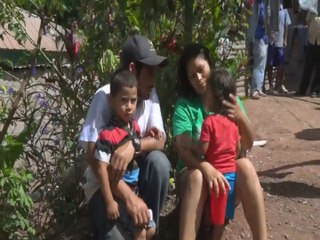 Familia quedo en la calle luego que incendio destruyera su casa
