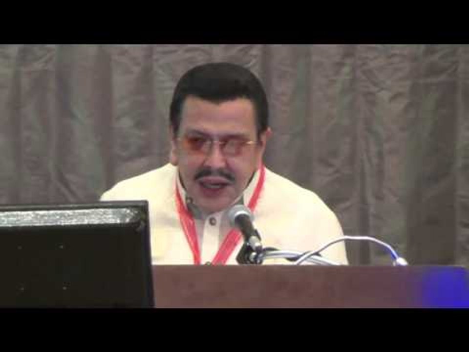 Estrada buries hatchet with Justice De Castro