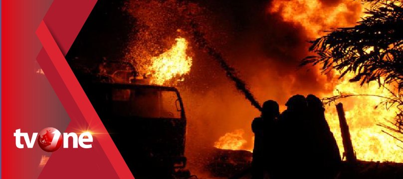 Korsleting Listrik, Dua Rumah Kontrakan Terbakar di Jalan Haji Nawi