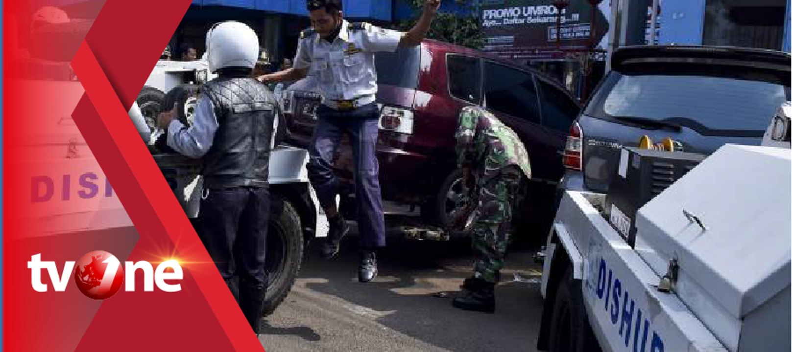 Bulan Tertib Trotoar, Sejumlah Pemilik Kendaraan dan Pedagang Menolak Ditertibkan Oleh Petugas