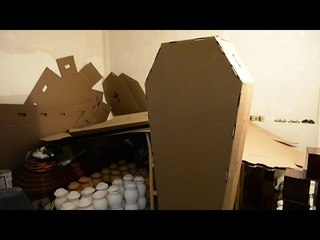 Cardboard coffins: Venezuelans bear high cost of dying