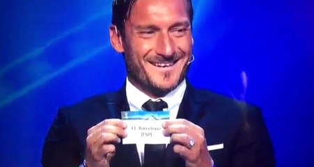 Efsane Futbolcu Totti, Juventus'un Grubuna Barcelona'yı Çekince Buffon'a Güldü