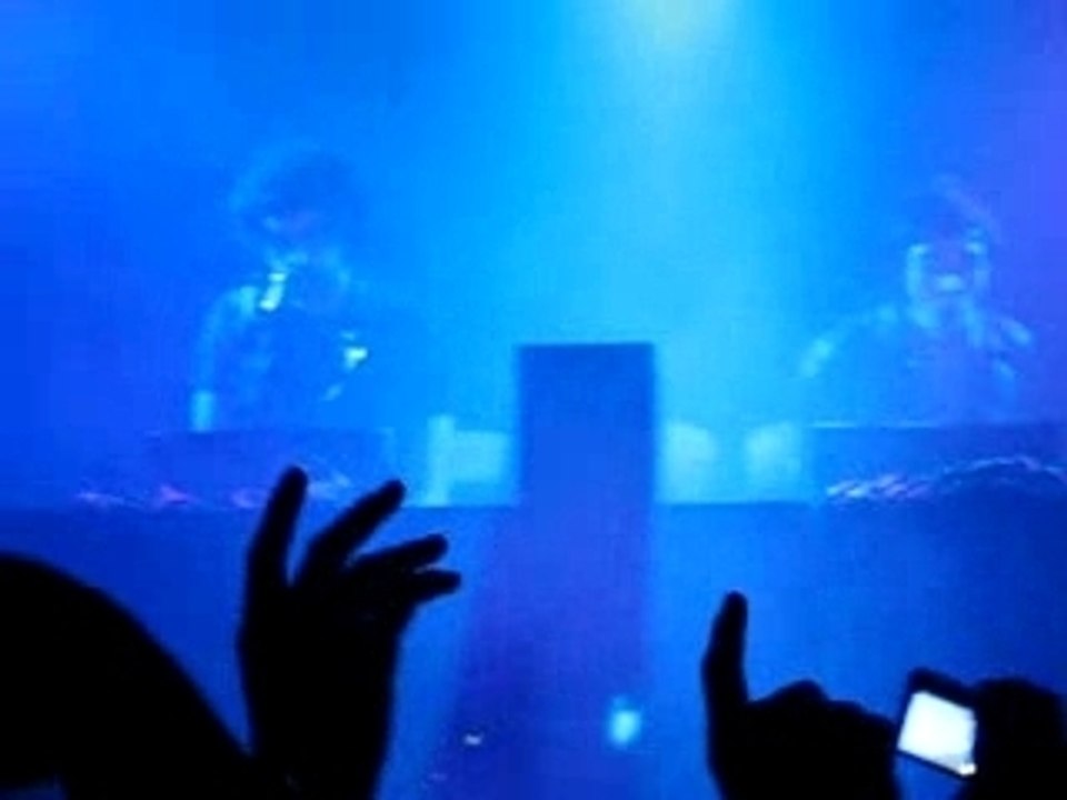 Justice Live in Chicago (D.A.N.C.E. intro)