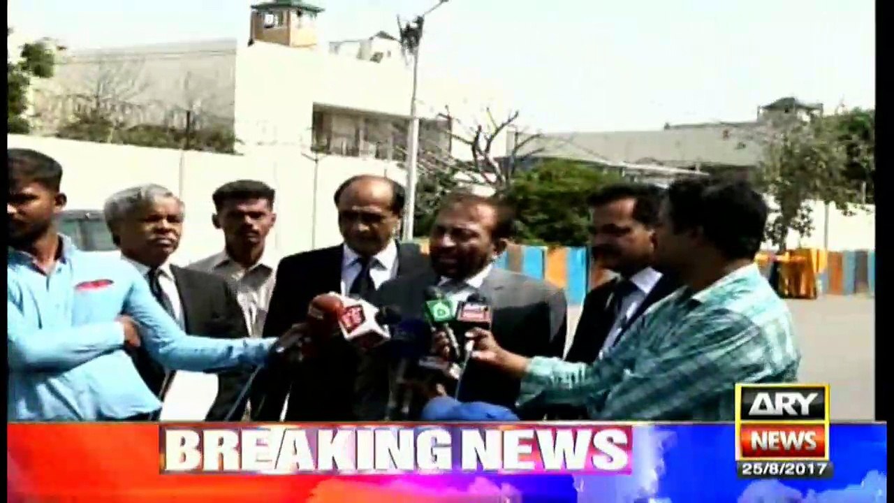 Farooq Sattar talks to media - 8-Aug-2017