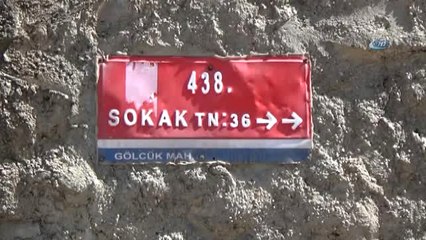 Midyat'ta Telefon Direğini Taşla Dengeliyorlar