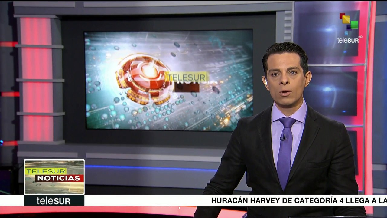 Huracán Harvey toca tierra en la costa de Texas con categoría 4