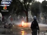 Scènes de guérilla à Rome entre réfugiés et Police dans le quartier de la gare