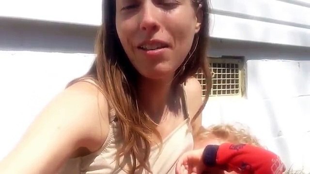 Formula Feeding vs. Breastfeeding | Baby Development