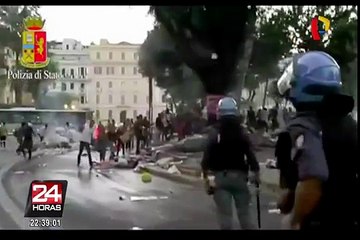 Roma: policías desalojaron a inmigrantes tras invasión en la Plaza de Independencia