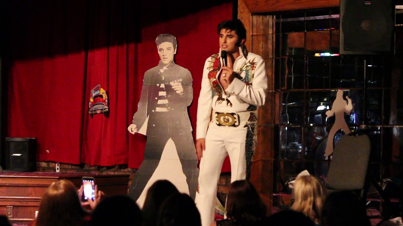 Daniel Jenkins sings 'Rubberneckin' Dad's Place Elvis Week 2017