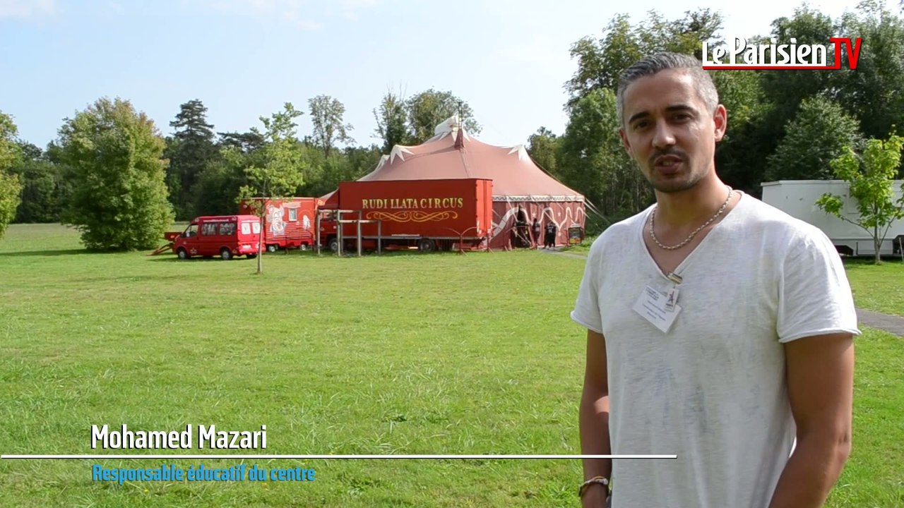 Préparation d’un spectacle de cirque au Centre pour Adolescents