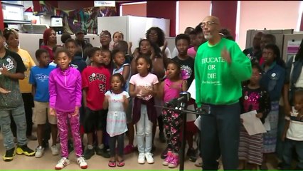 2 Chicago Bars Say They Won't Show NFL Games in Support of Kaepernick