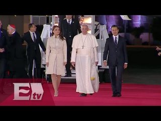 Crónica de la llegada del Papa Francisco al AICM / Pascal Beltrán